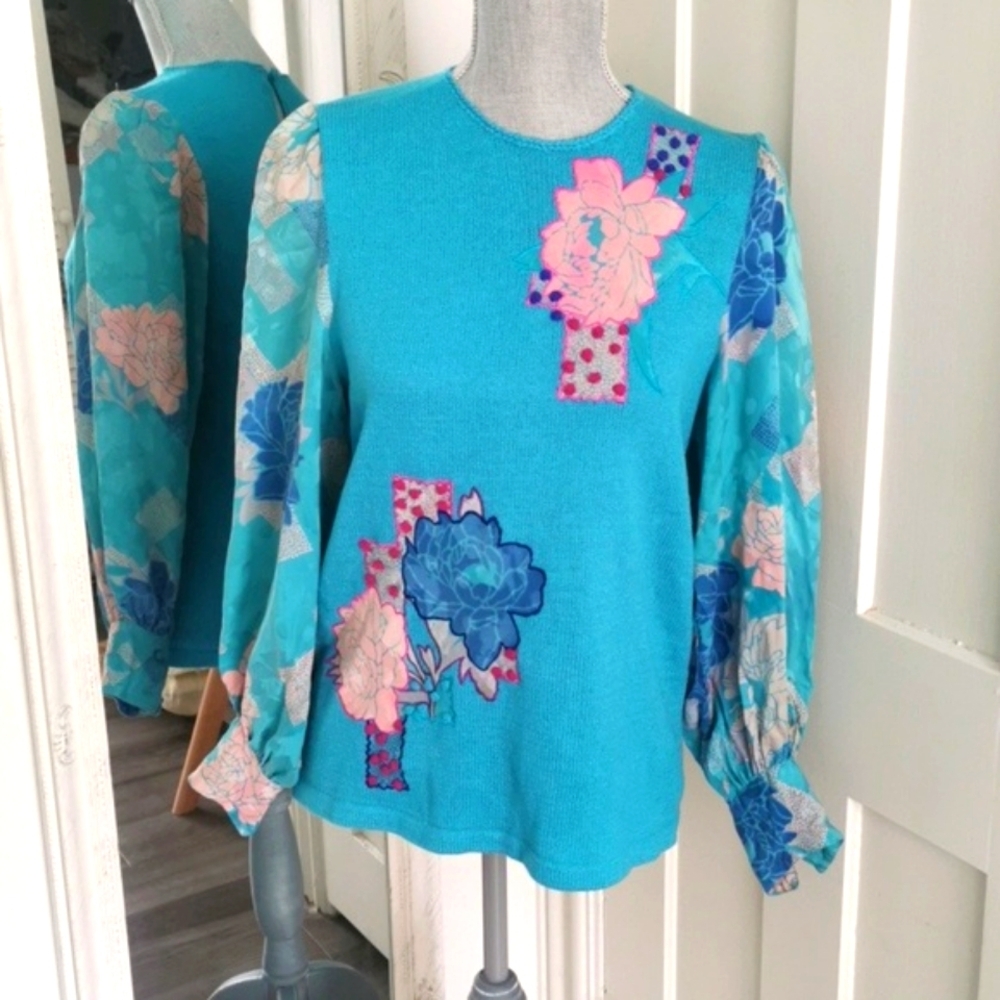Rare Find 🍀🌟 Vintage Cottagecore silk blend sweater. Size Small/Medium